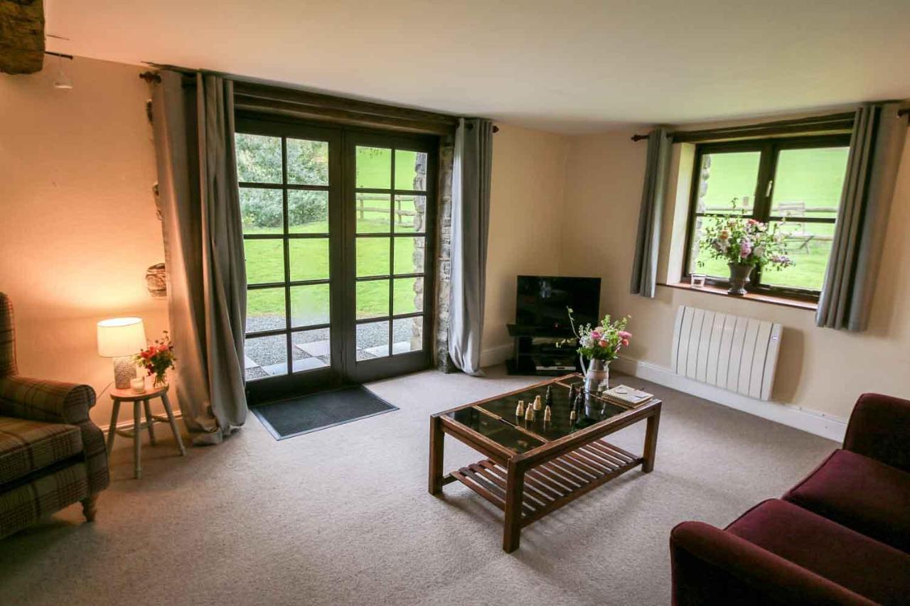 Lake Cottages At Cwm Chwefru Llanafan-fawr エクステリア 写真
