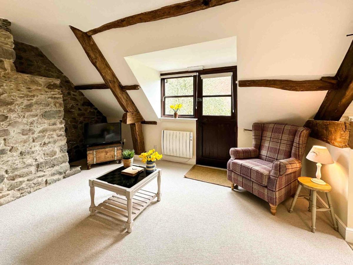 Lake Cottages At Cwm Chwefru Llanafan-fawr エクステリア 写真